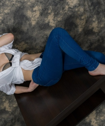 Я нежная и игривая леди, готовая погрузить тебя в мир страсти и наслаждения. Вместе мы исполним все твои фантазии, звони! 331, 26 лет